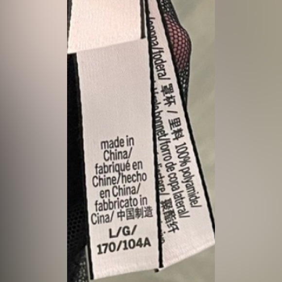 L Vs Victoria’s Secret VERY SEXY
Wicked Unlined Embellished l Balconette Teddy - Picture 4 of 11